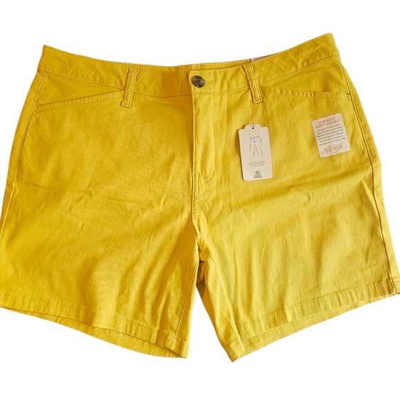 St. John's Bay Pants - St John's Bay Women's  Memphis Yellow Shorts Size 16P NWT